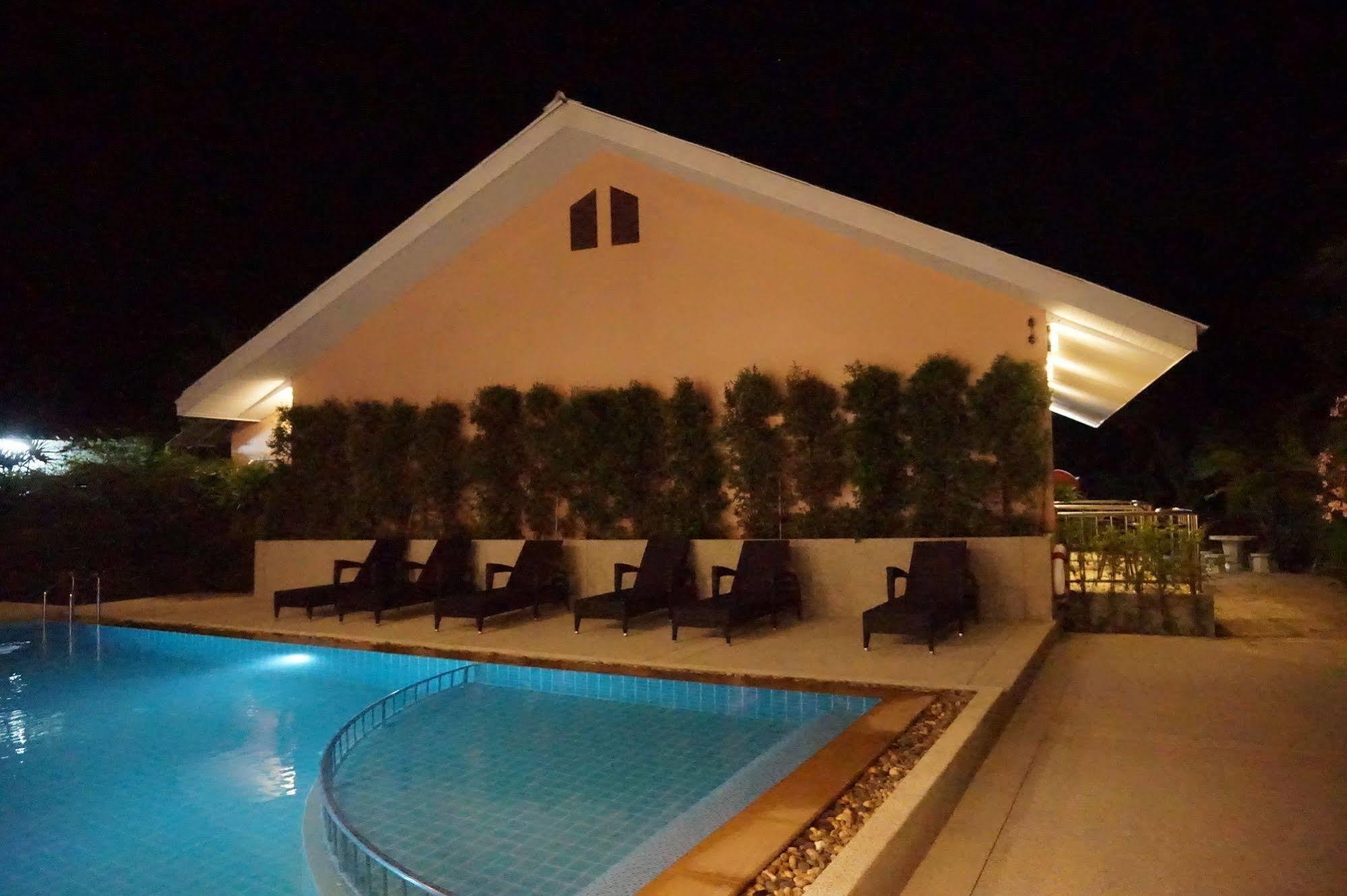 Snowhouse Aonang Krabi Hotel Ao Nang Luaran gambar